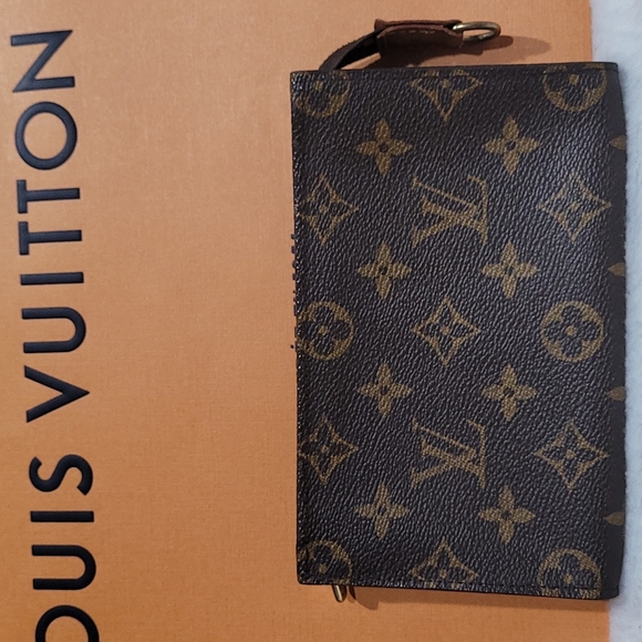 Louis Vuitton Cosmetics Pouch / Pochette - Picture 1 of 16